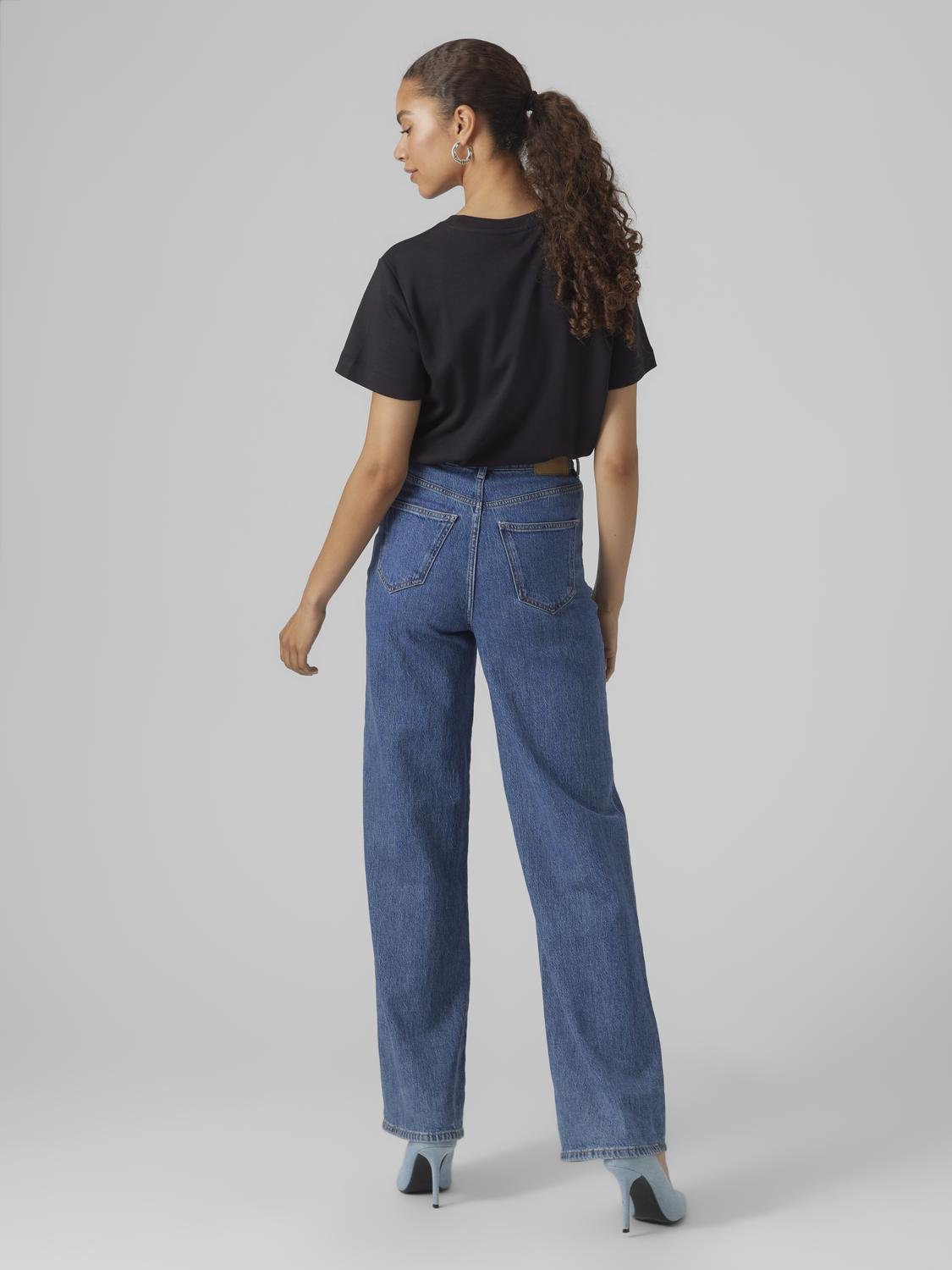 AWNAIMA T-shirt - Black - VERO MODA & VILA Bergvik